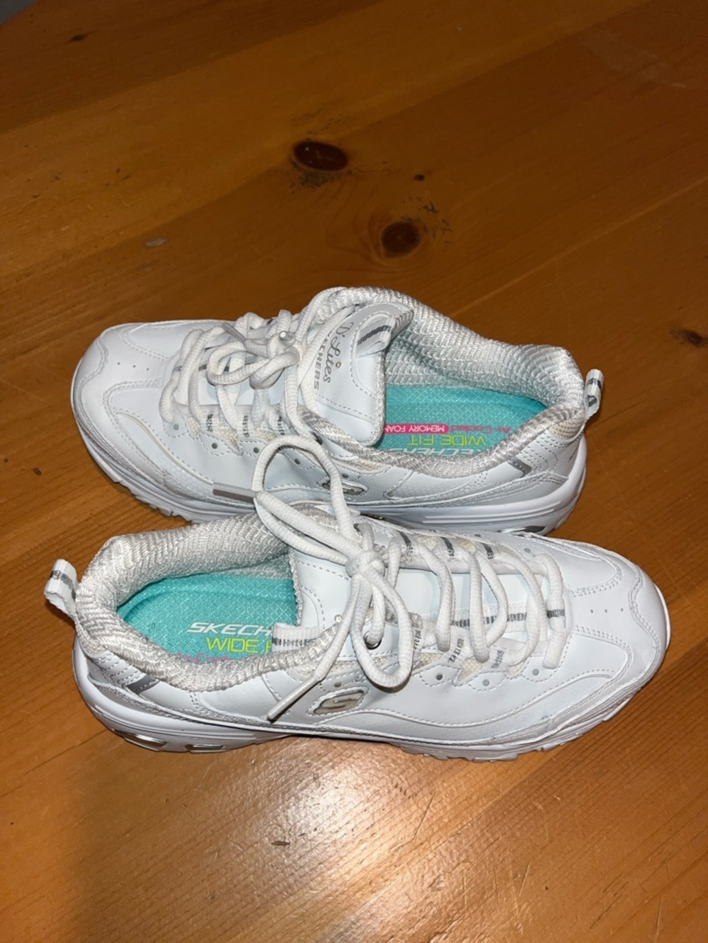 Skechers D’Lites White Women's Wide Fit Air Cooled Memory Foam Sneakers - Picture 4 of 8